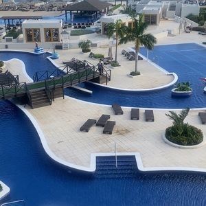 Meet your Posher, Foxxie